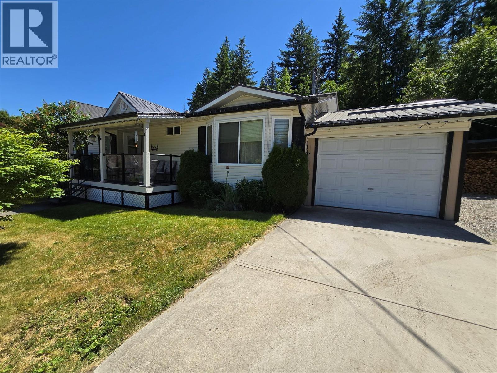 8758 HOLDING Road Unit# 14, Adams Lake, British Columbia