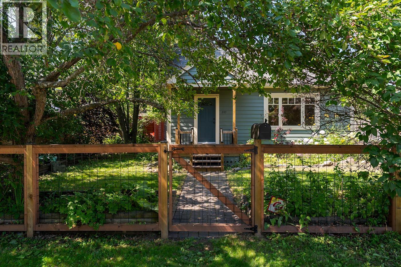 245 Alward Street, Prince George, British Columbia  V2M 2C9 - Photo 2 - R3153846