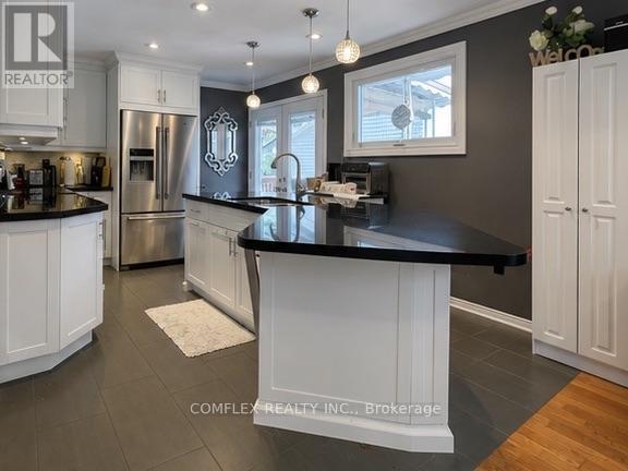 875 Exeter Street, Oshawa, Ontario L1G 6R9 - Photo 3 - E13624842
