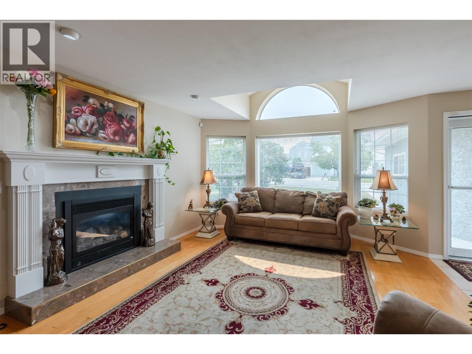 155 Wyles Crescent, Penticton, British Columbia  V2A 8M3 - Photo 5 - 10397224