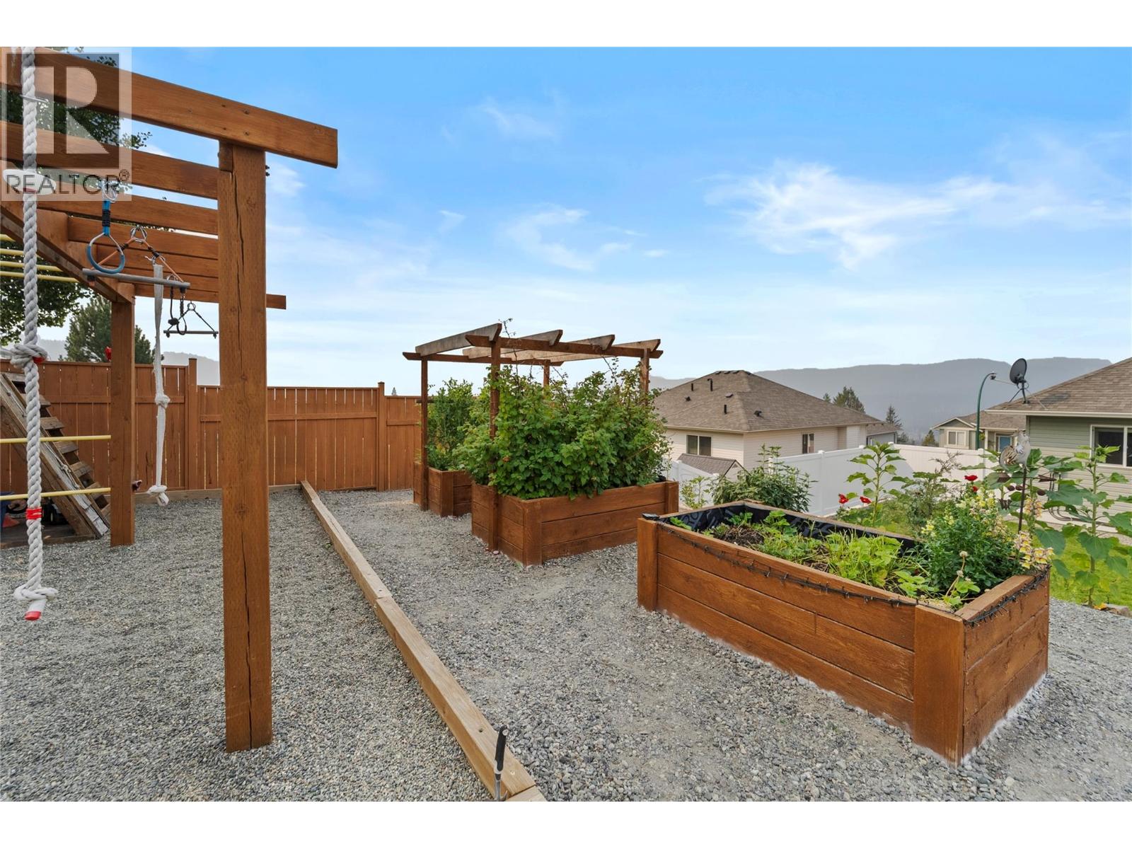 389 Daladon Drive, Logan Lake, British Columbia  V0K 1W0 - Photo 40 - 10397204