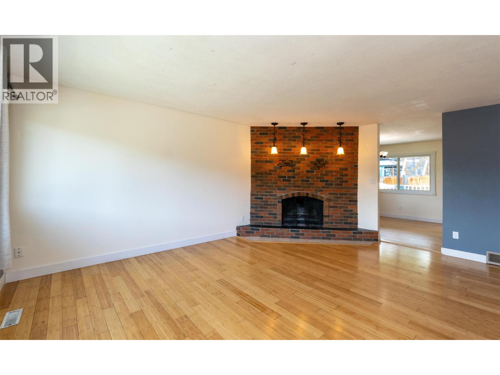 1791 27 Avenue NE, Salmon Arm, British Columbia  V1E 3X5 - Photo 6 - 10389029