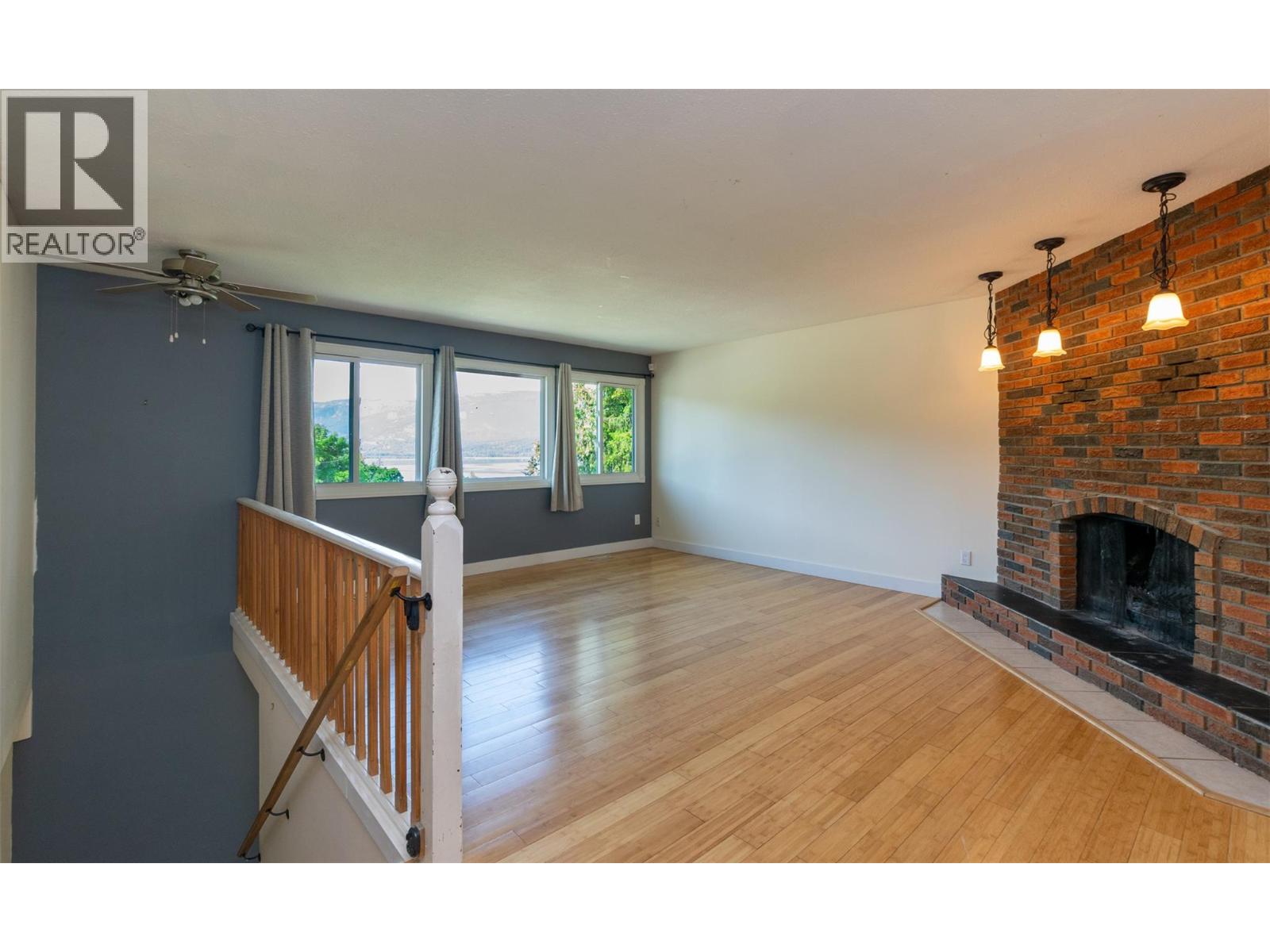 1791 27 Avenue NE, Salmon Arm, British Columbia  V1E 3X5 - Photo 5 - 10389029