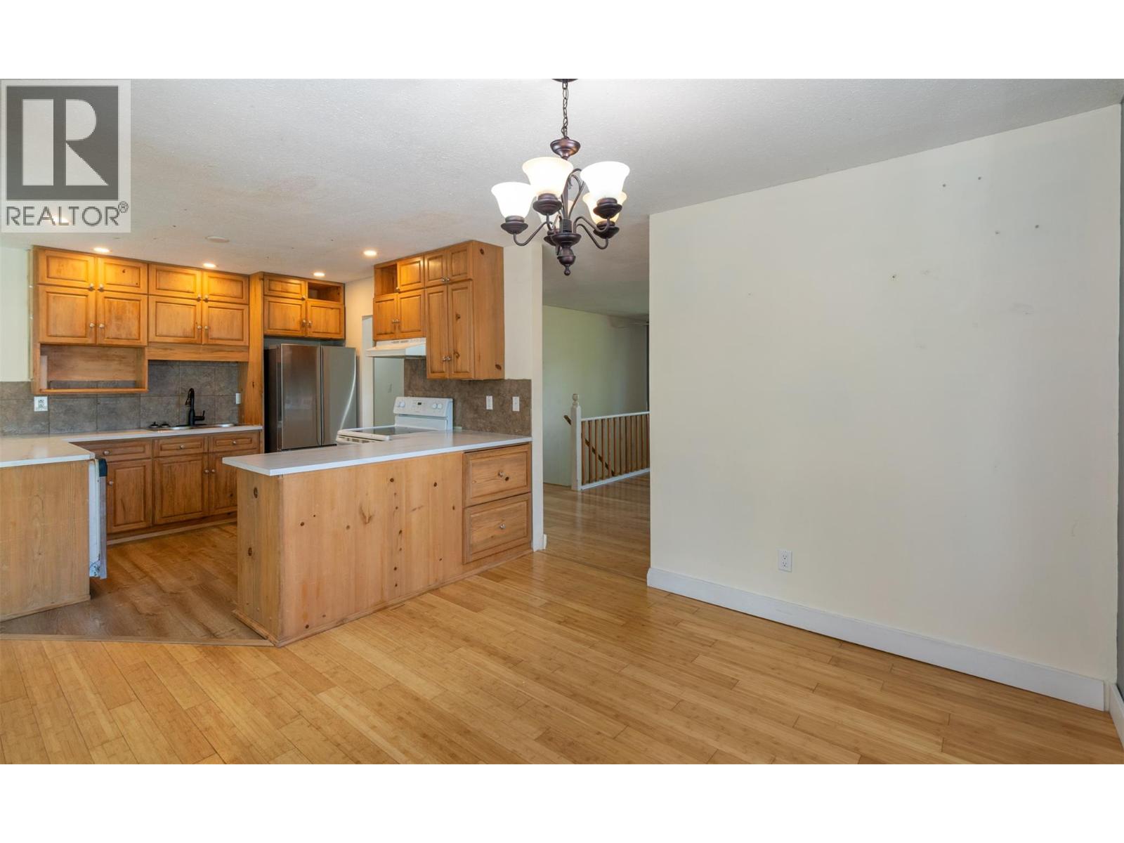 1791 27 Avenue NE, Salmon Arm, British Columbia  V1E 3X5 - Photo 14 - 10389029