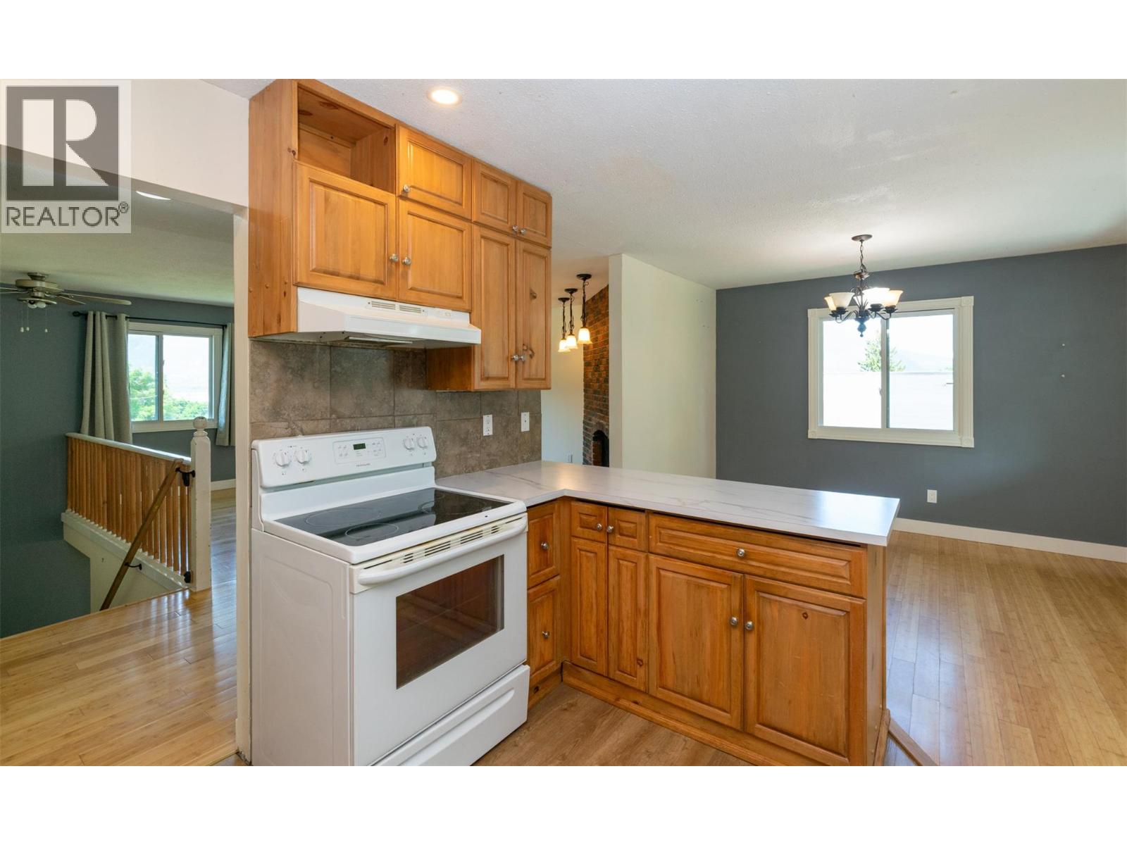 1791 27 Avenue NE, Salmon Arm, British Columbia  V1E 3X5 - Photo 10 - 10389029