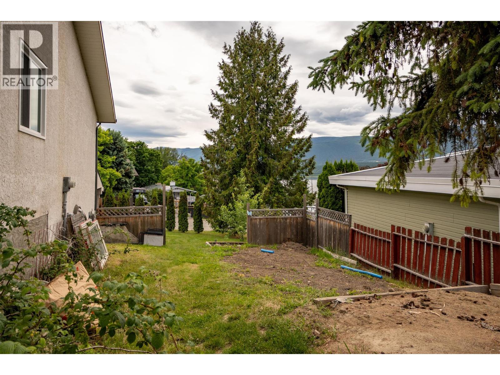 1791 27 Avenue NE, Salmon Arm, British Columbia  V1E 3X5 - Photo 52 - 10389029