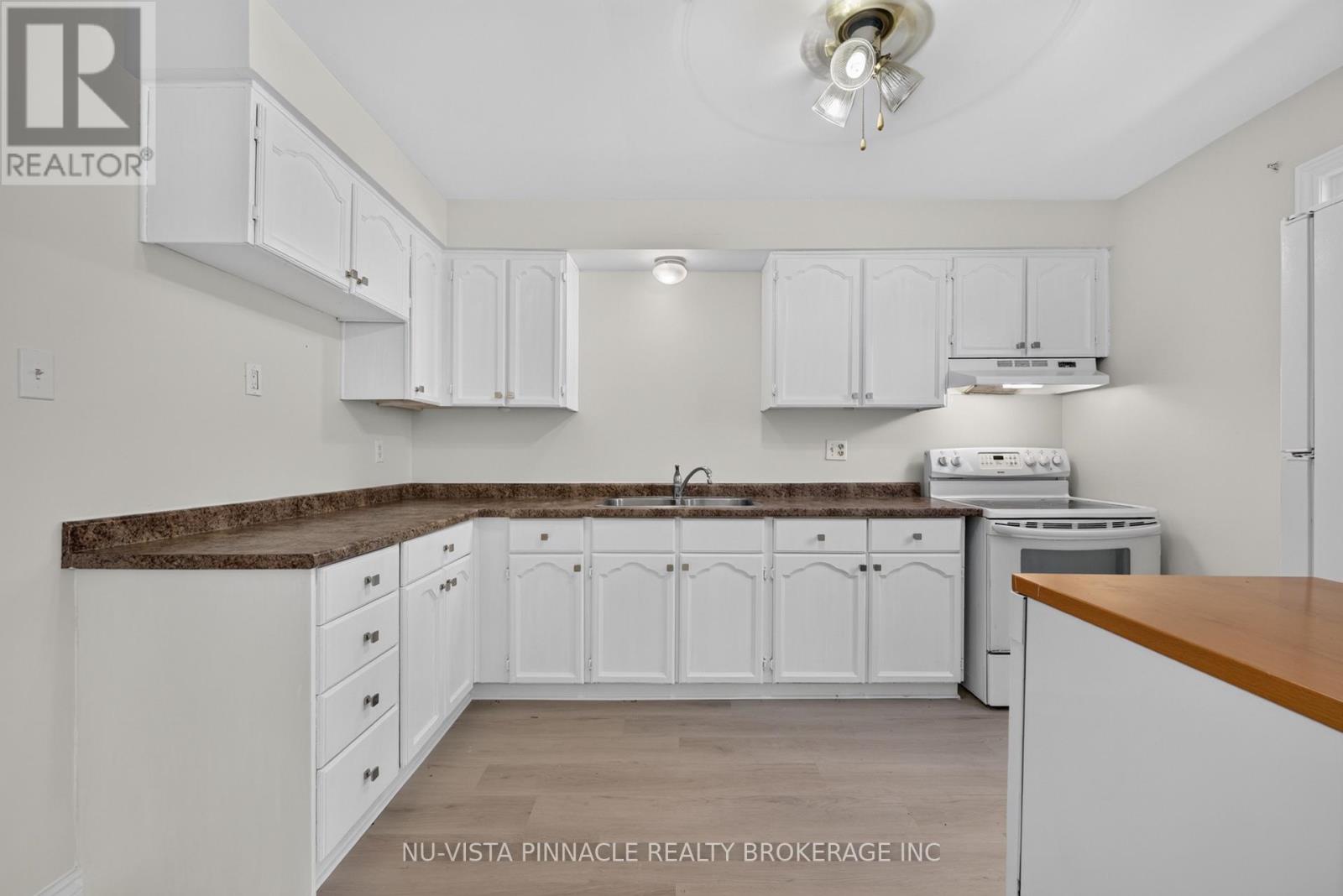 10 - 69 Conway Drive, London South, Ontario  N6E 2H4 - Photo 11 - X13652728
