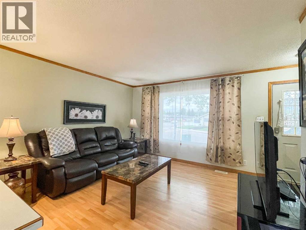 104 Hill Drive, Fort Mcmurray, Alberta  T9H 2B5 - Photo 5 - A2317246