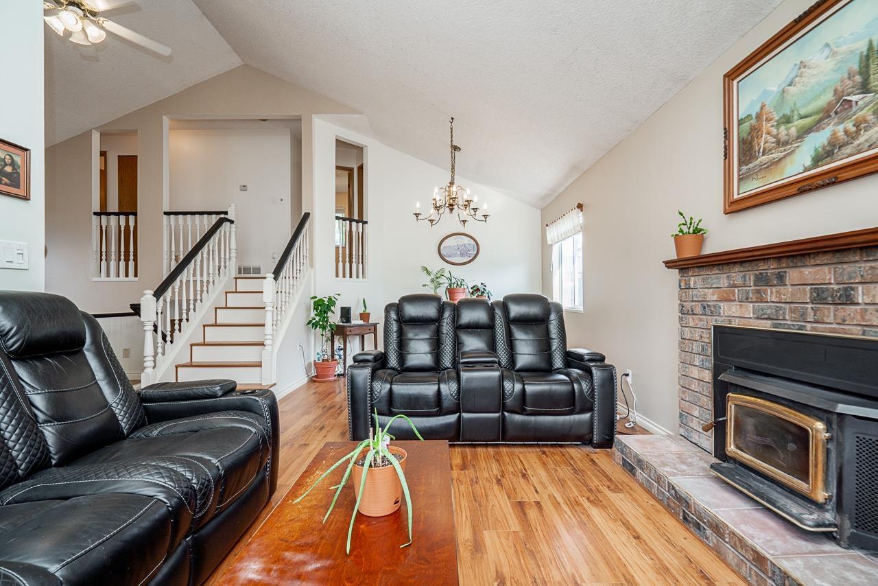 6304 135a Street, Surrey, British Columbia  V3X 1J7 - Photo 5 - R3153622