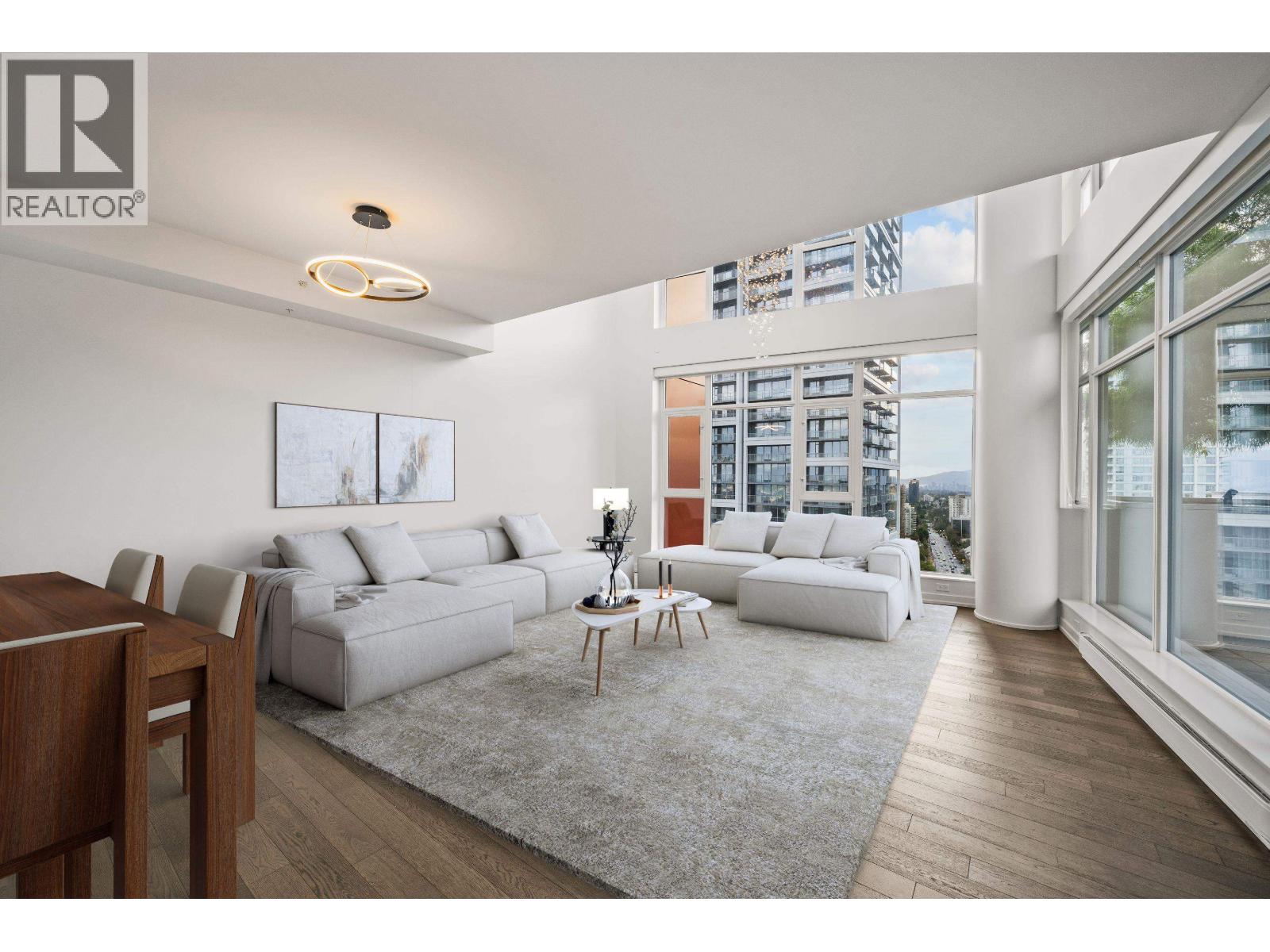 2803 4688 KINGSWAY, Burnaby, British Columbia