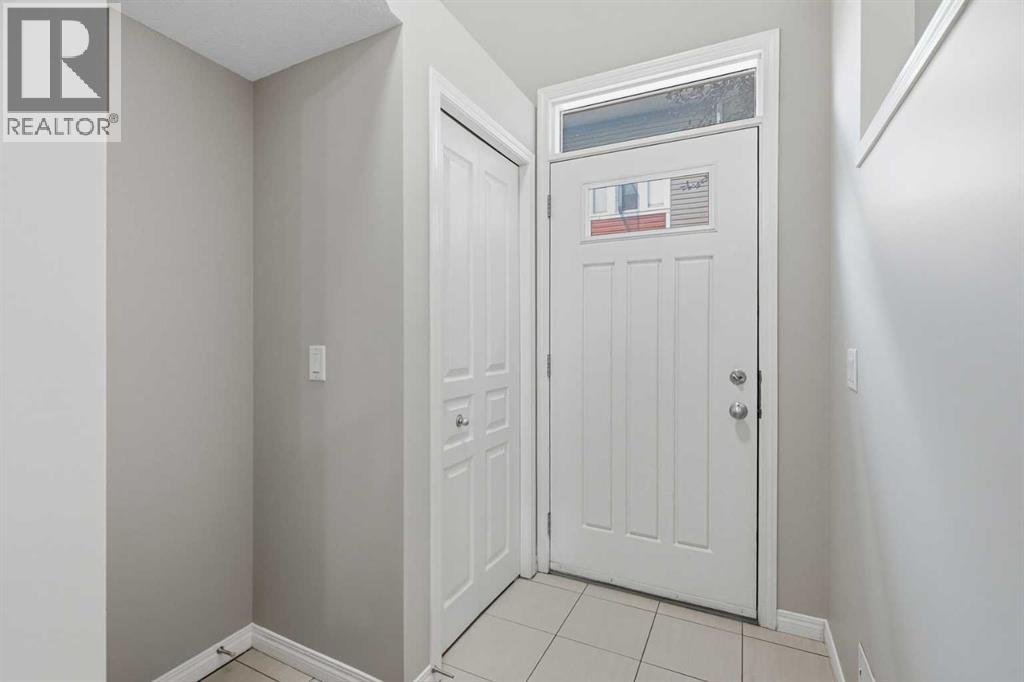 1404 Auburn Bay Square, Calgary, Alberta  T3M 0Y8 - Photo 3 - A2334662