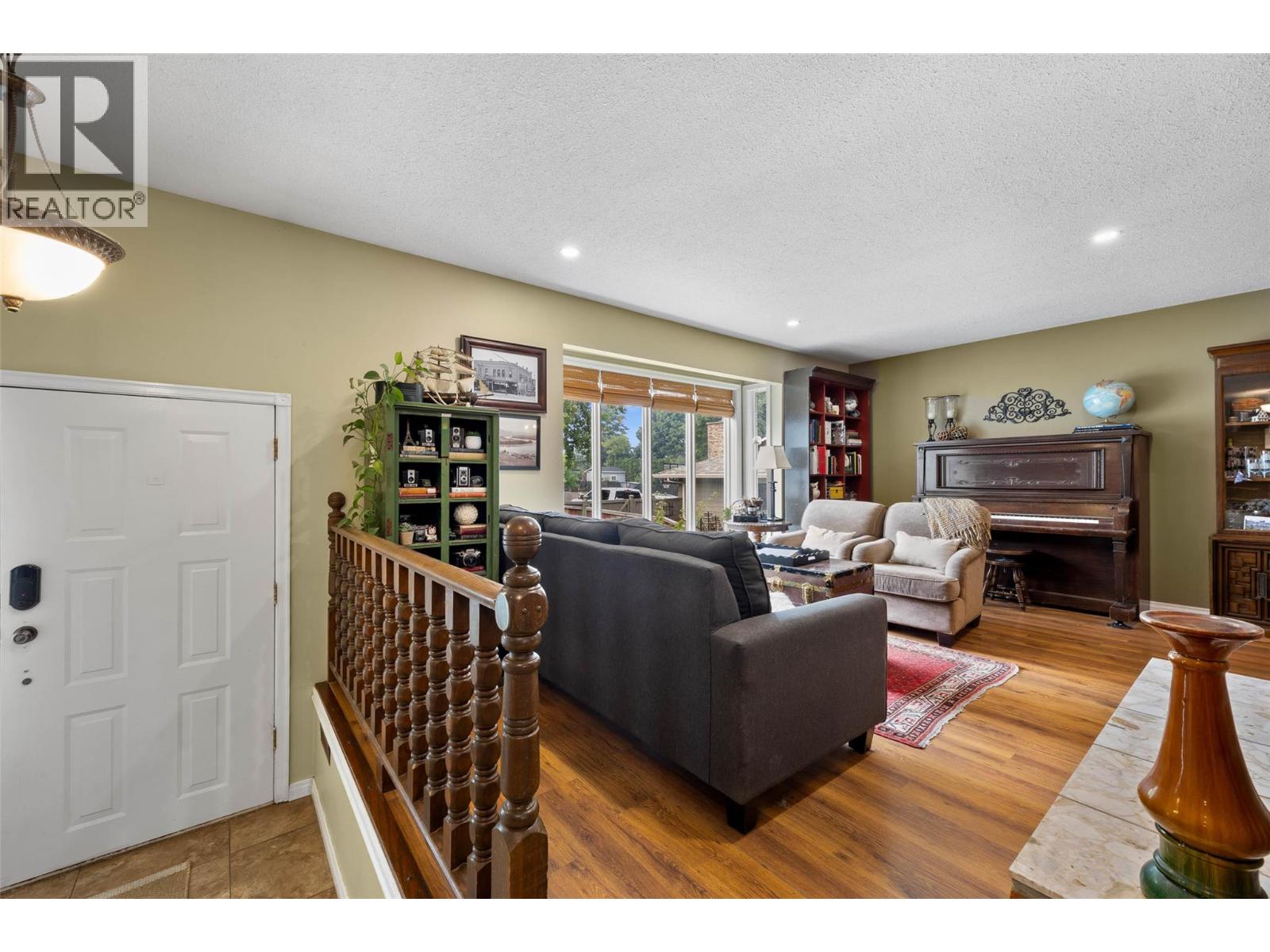 2269 Balfour Court, Kamloops, British Columbia  V1S 1H5 - Photo 3 - 10396840