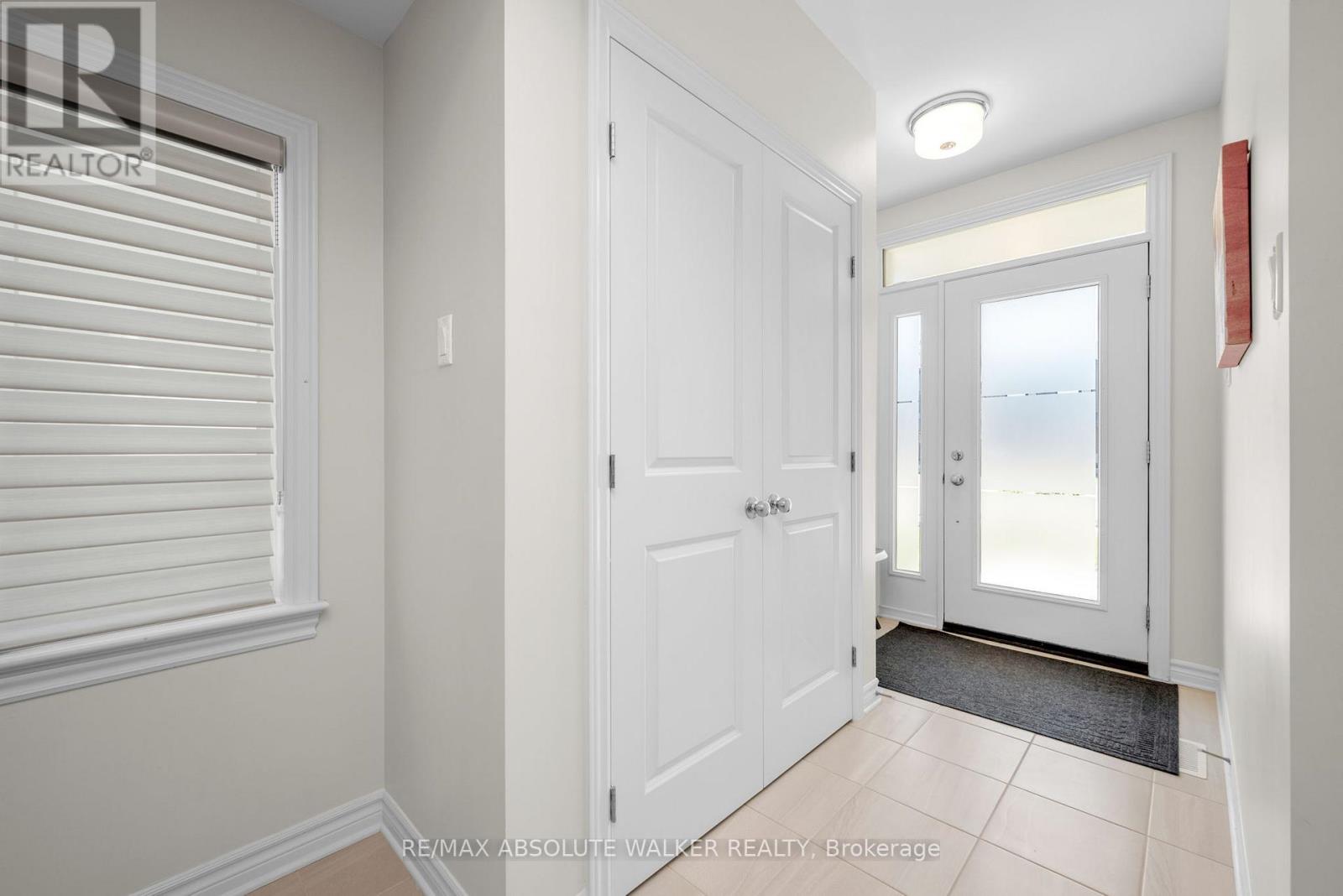 2381 Goldhawk Drive, Ottawa, Ontario  K2S 2X4 - Photo 2 - X13652700
