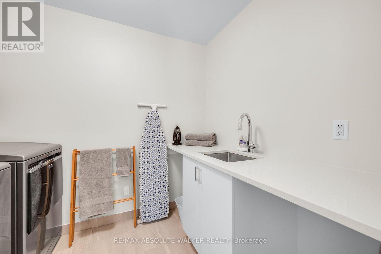 2381 Goldhawk Drive, Ottawa, Ontario  K2S 2X4 - Photo 30 - X13652700