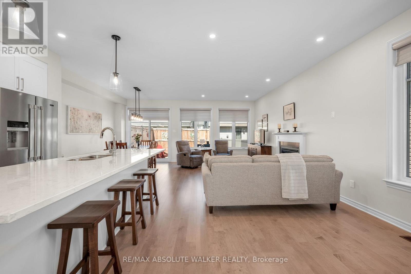 2381 Goldhawk Drive, Ottawa, Ontario  K2S 2X4 - Photo 4 - X13652700