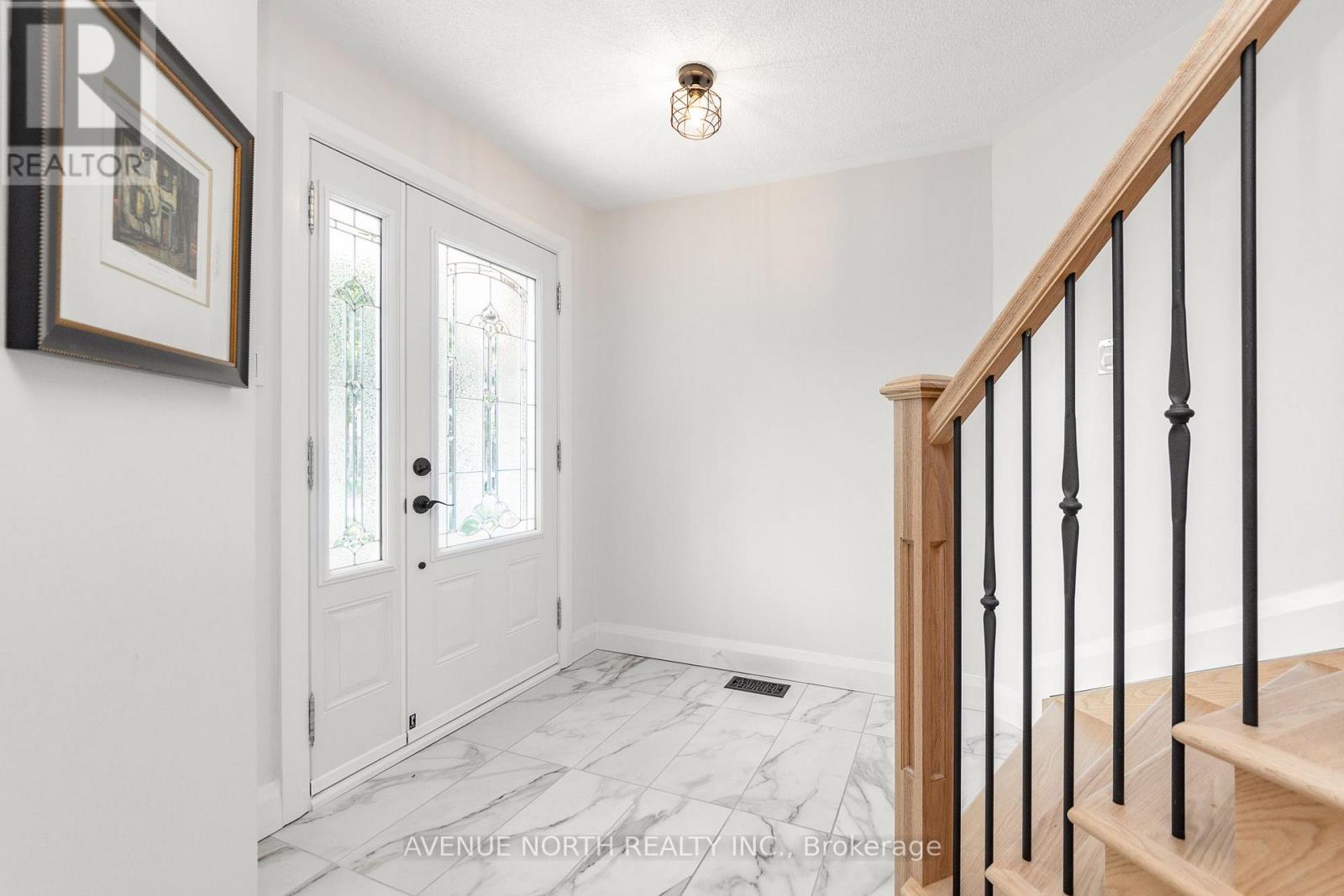 37 Cellini Court, Ottawa, Ontario  K1G 5K3 - Photo 4 - X13652806