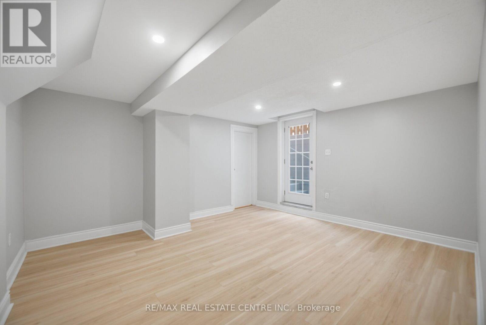 1558 Highbrook Avenue, Mississauga, Ontario  L5M 4V8 - Photo 41 - W13620416
