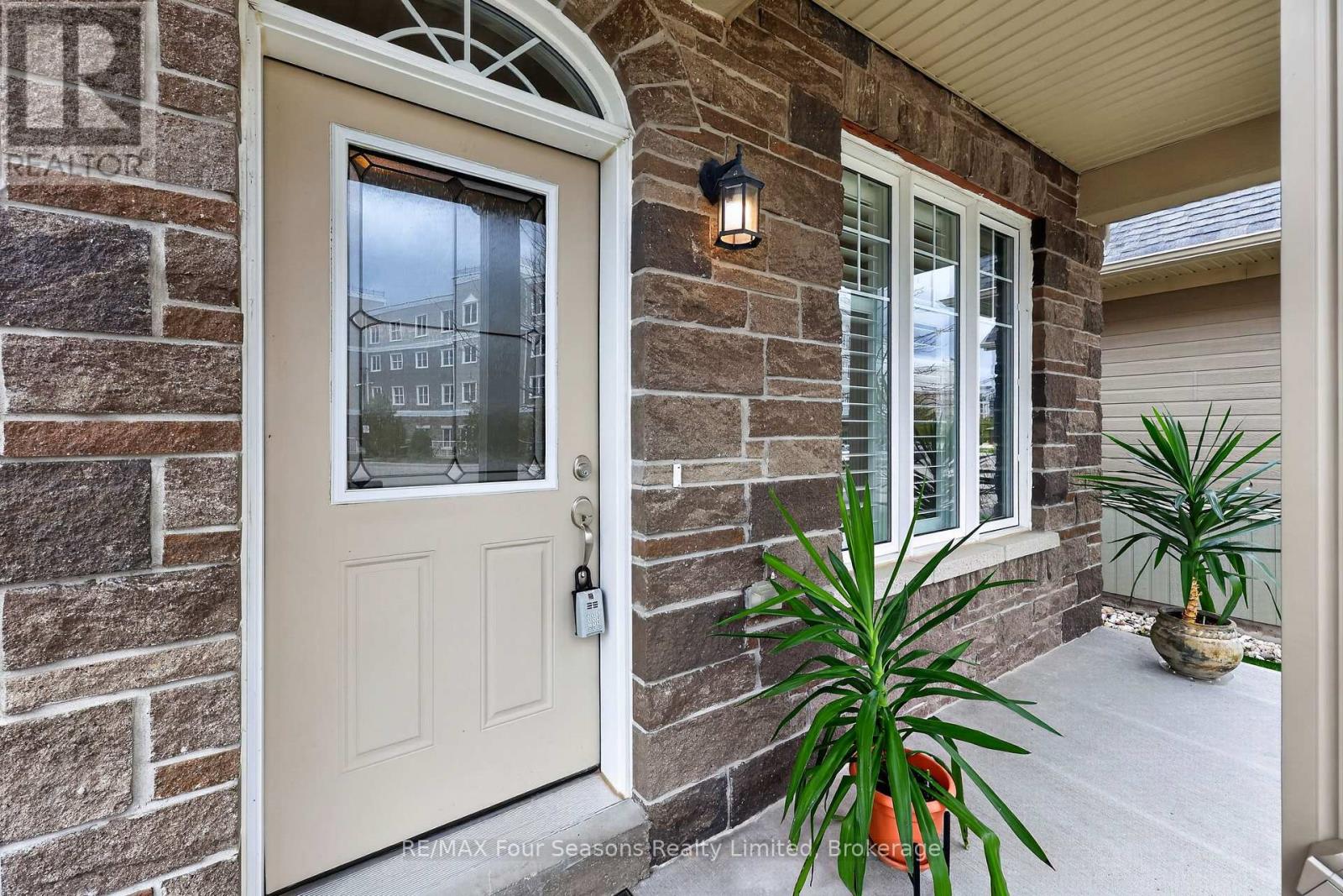 100 Kari Crescent, Collingwood, Ontario  L9Y 5B4 - Photo 7 - S13652724