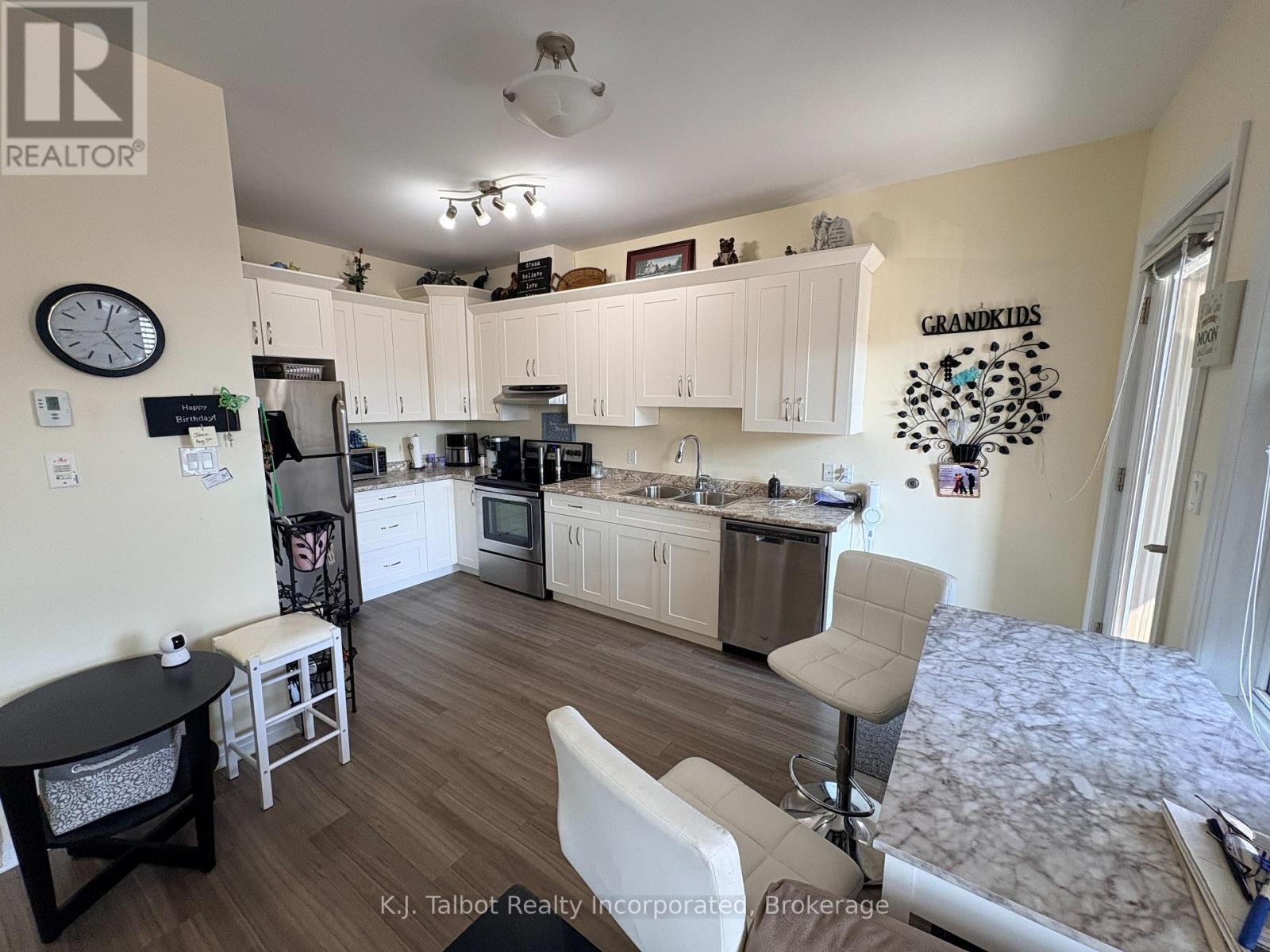 Unit 204 - 35 St David Street, Goderich (Goderich (Town)), Ontario  N7A 1L4 - Photo 3 - X13652710