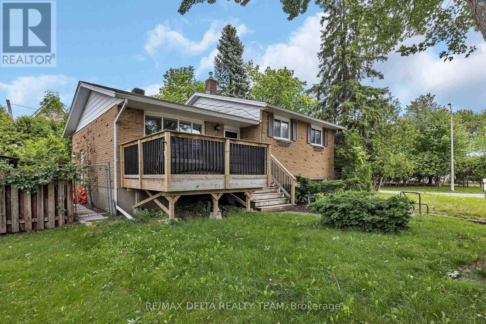 841 BALSAM DRIVE, Ottawa, Ontario