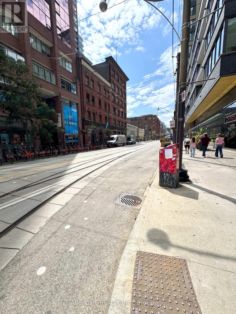 2006 - 400 King Street, Toronto, Ontario  M5V 0X8 - Photo 29 - C13652702