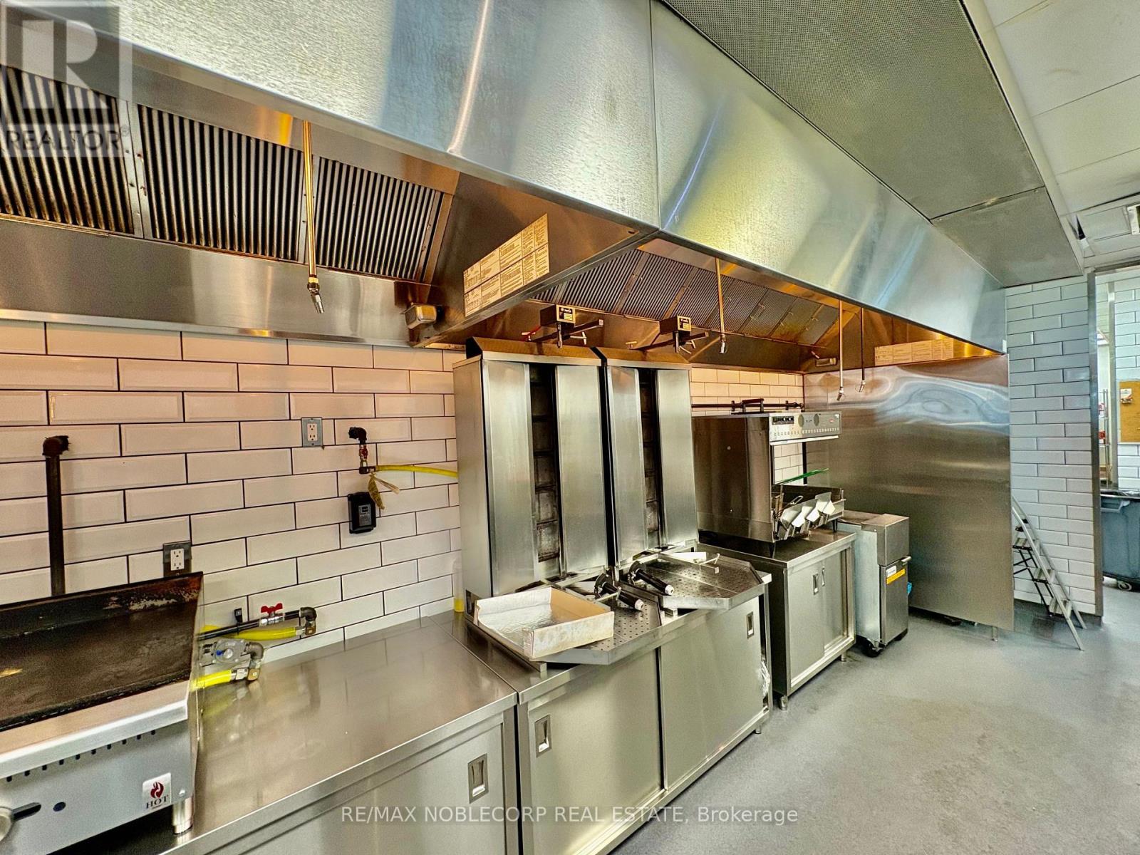 246 Queen Street W, Toronto, Ontario  M5V 1Z7 - Photo 16 - C13652704