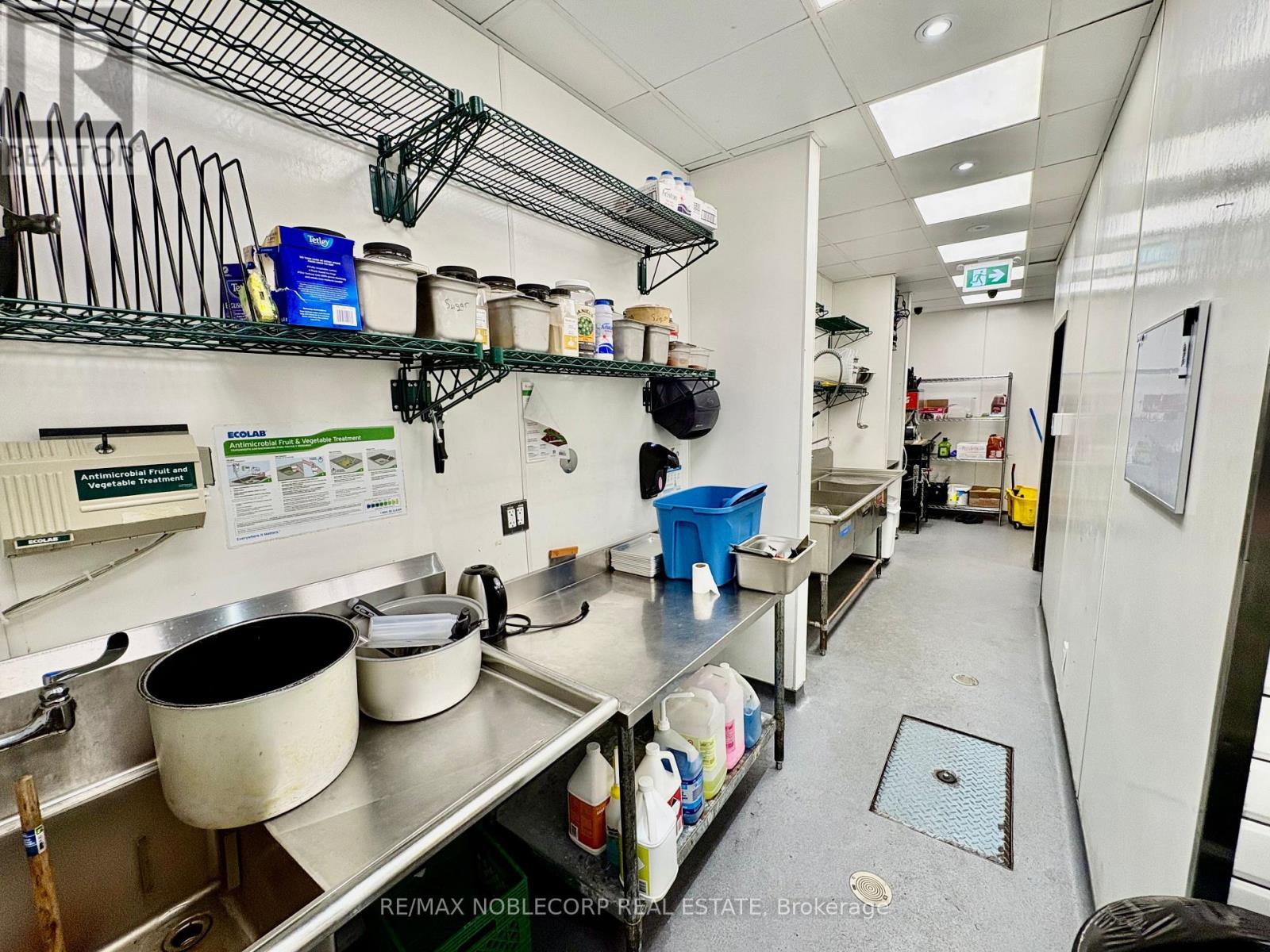 246 Queen Street W, Toronto, Ontario  M5V 1Z7 - Photo 19 - C13652704