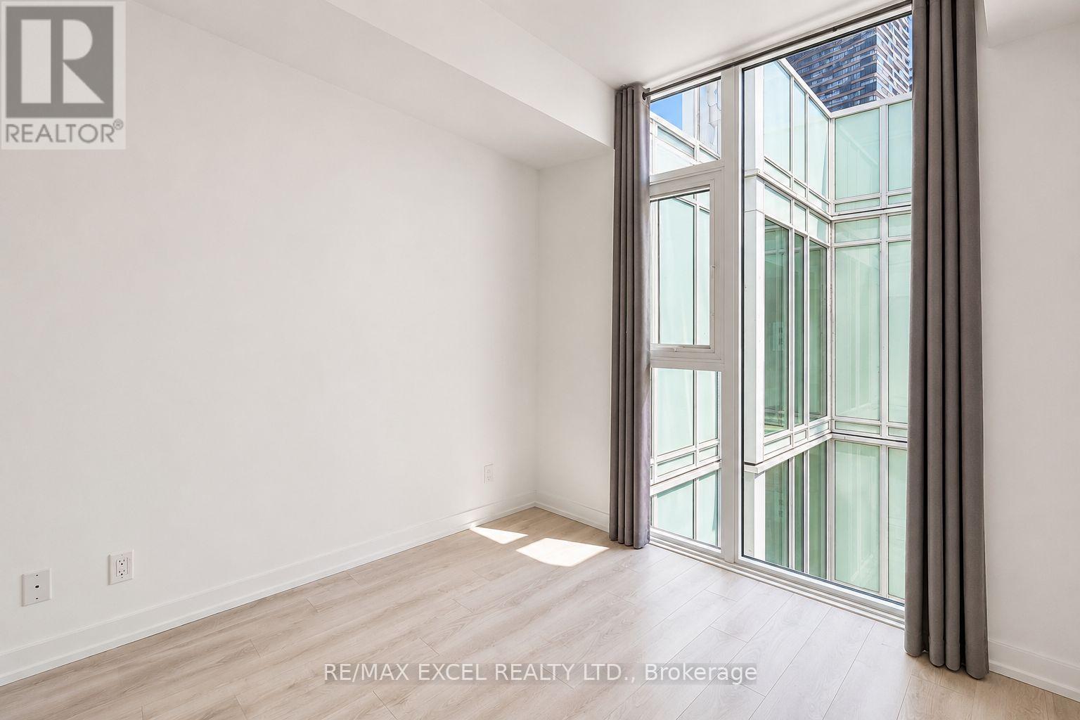 1012 - 33 Helendale Avenue, Toronto, Ontario  M4R 0A4 - Photo 12 - C13652746