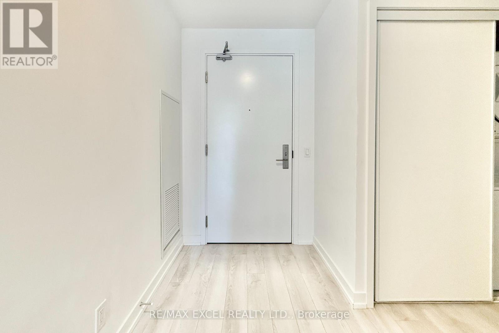 1012 - 33 Helendale Avenue, Toronto, Ontario  M4R 0A4 - Photo 5 - C13652746