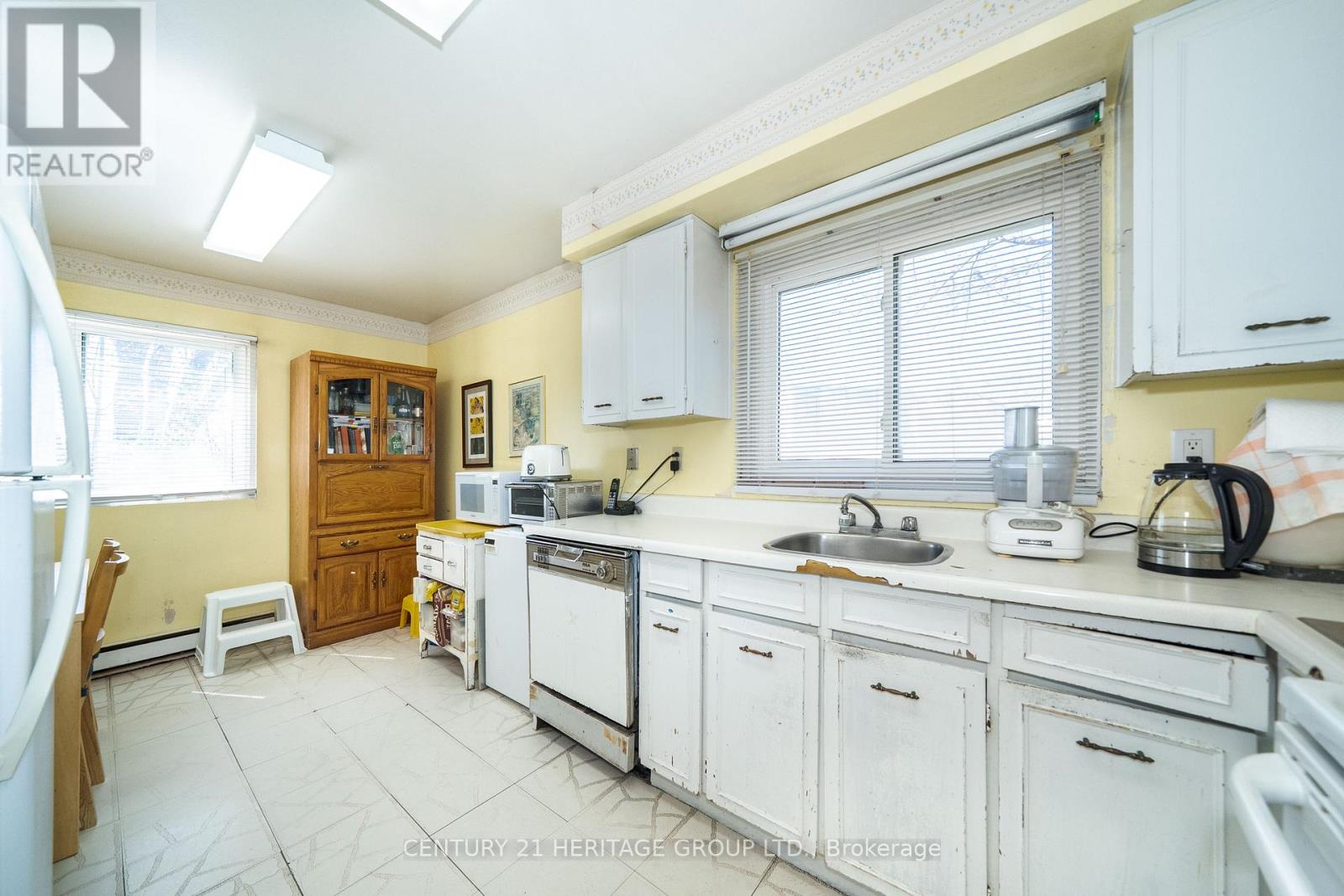 19 Candy Court Way, Toronto, Ontario  M2R 2Y7 - Photo 6 - C13652786