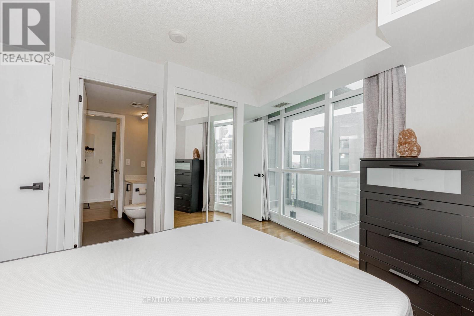 1611 - 215 Fort York Boulevard, Toronto, Ontario  M5V 4A2 - Photo 32 - C13652798