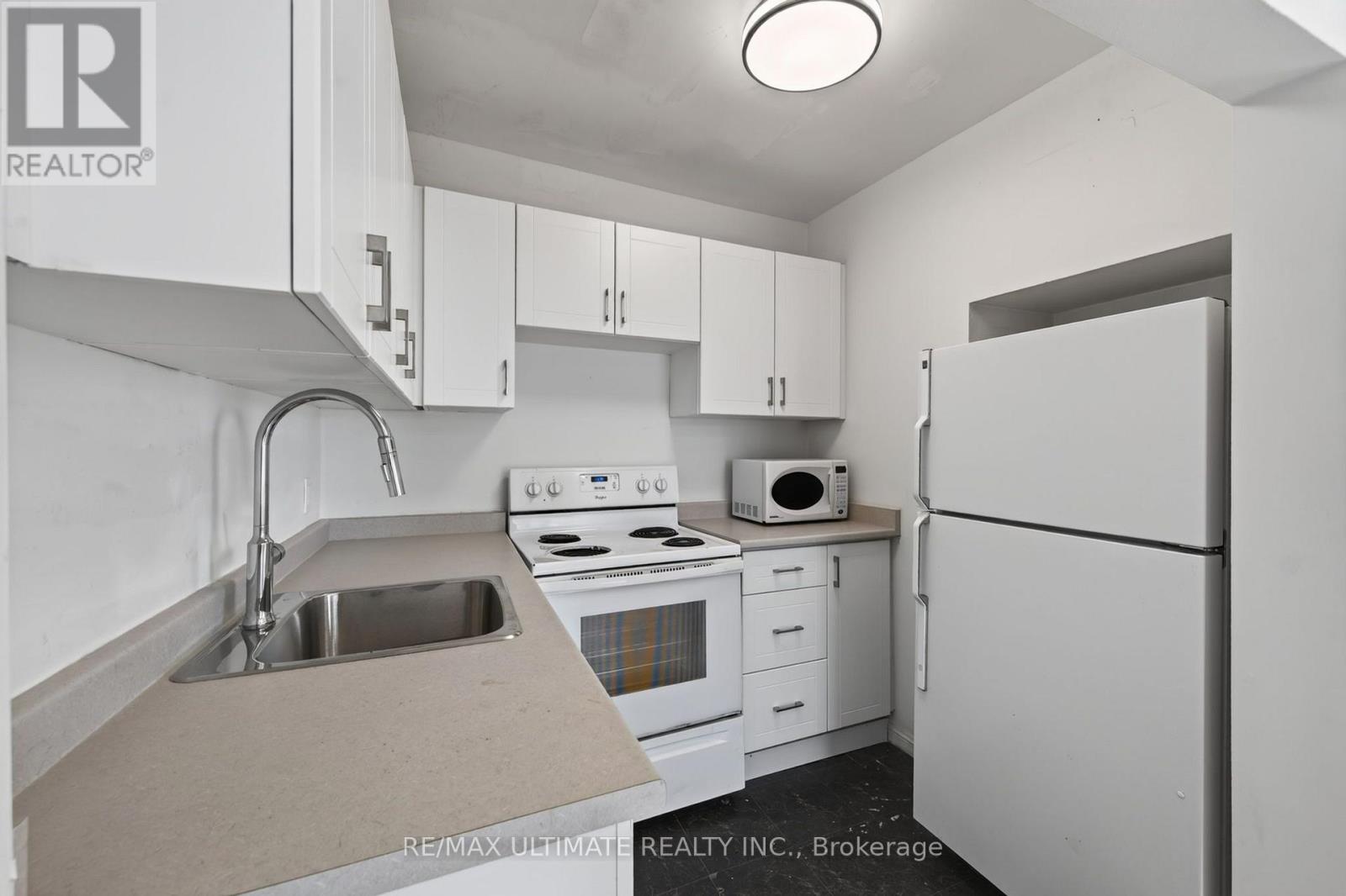 3 - 2360 Queen Street E, Toronto, Ontario M4E 1H3 - Photo 10 - E13652646