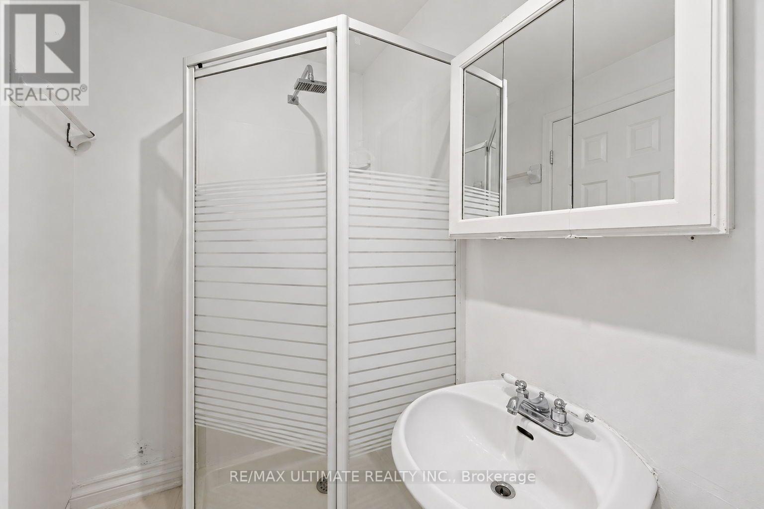 3 - 2360 Queen Street E, Toronto, Ontario M4E 1H3 - Photo 11 - E13652646