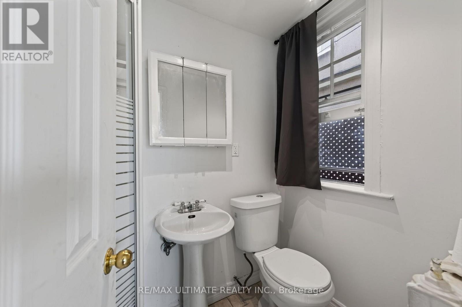3 - 2360 Queen Street E, Toronto, Ontario M4E 1H3 - Photo 12 - E13652646