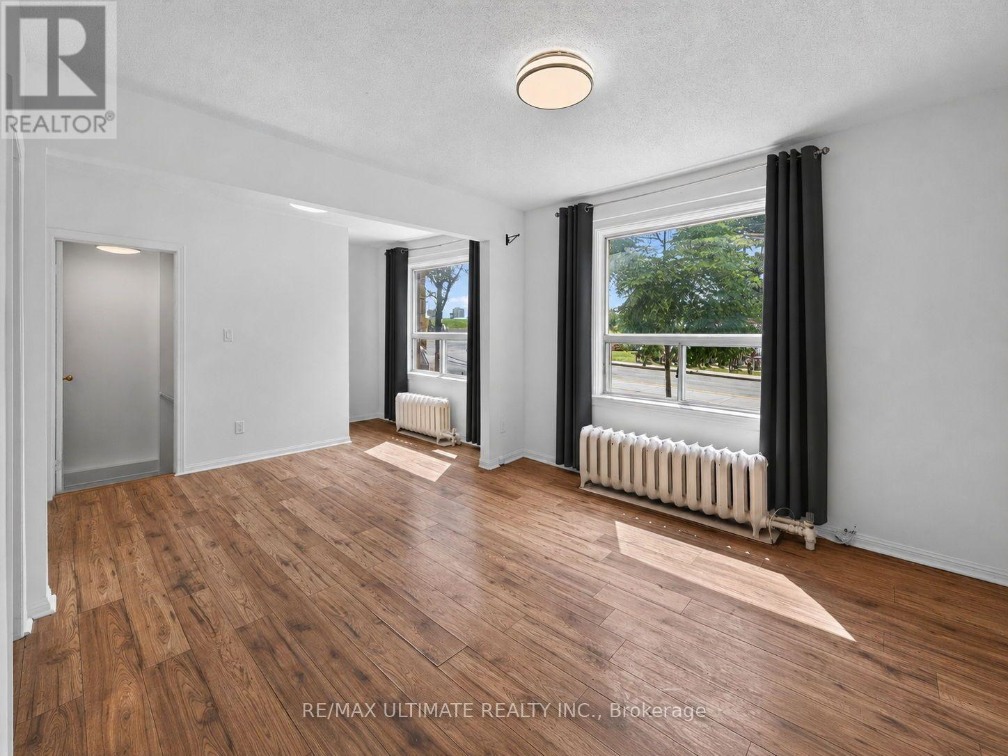 3 - 2360 Queen Street E, Toronto, Ontario M4E 1H3 - Photo 4 - E13652646