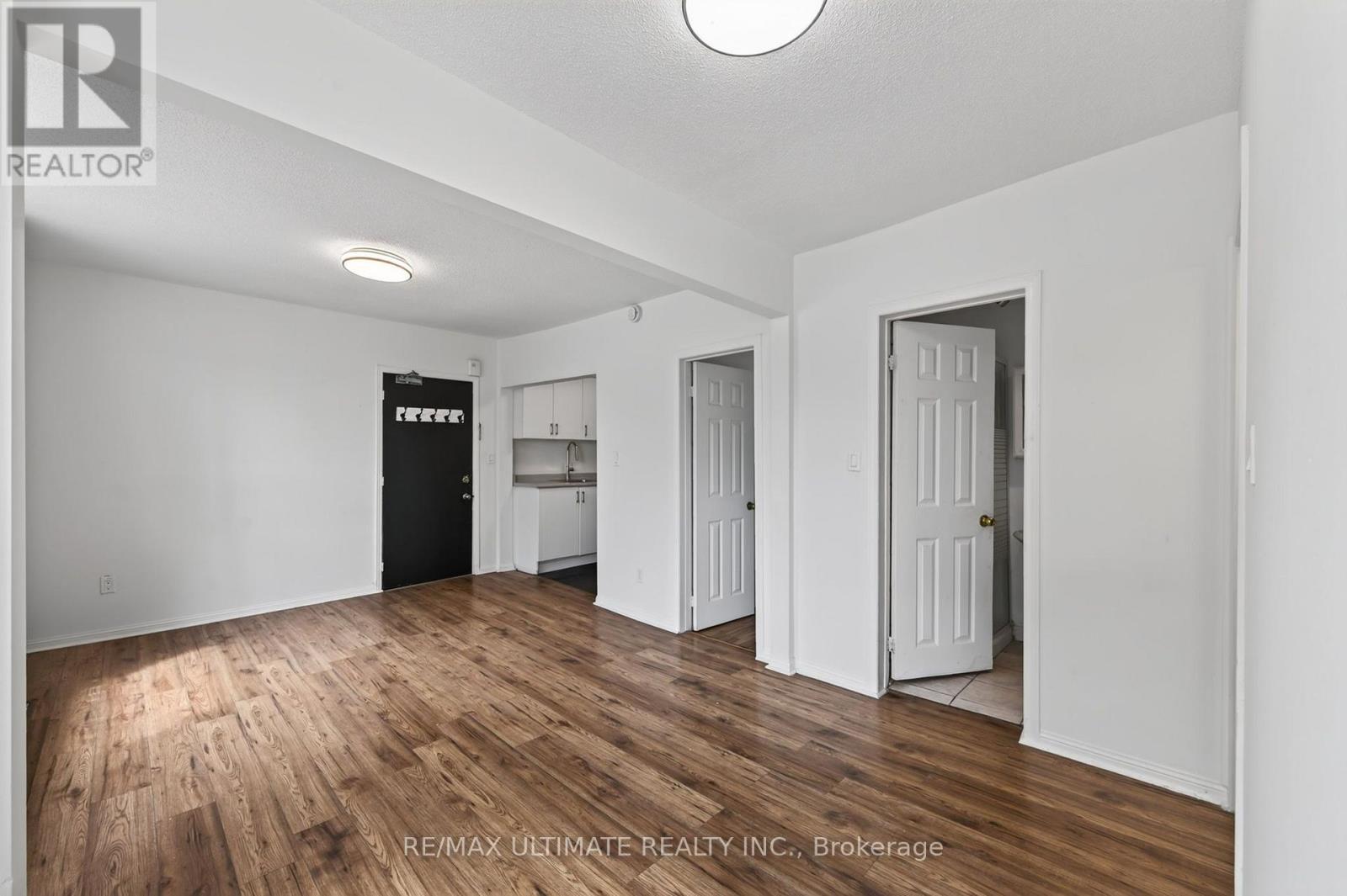 3 - 2360 Queen Street E, Toronto, Ontario M4E 1H3 - Photo 6 - E13652646