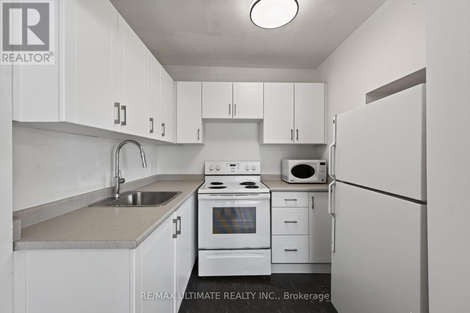 3 - 2360 Queen Street E, Toronto, Ontario M4E 1H3 - Photo 9 - E13652646