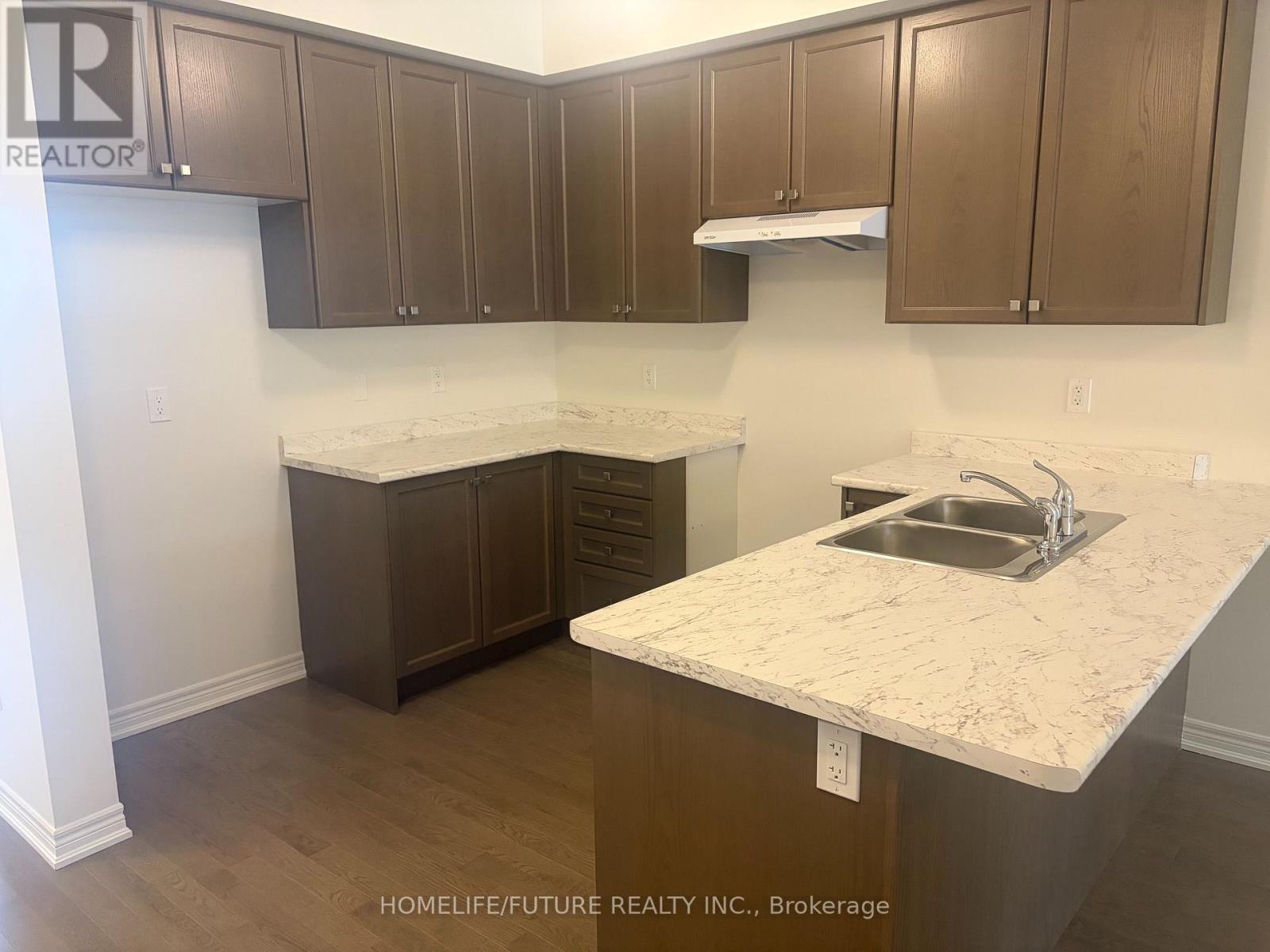 1230 Elizabeth Mackenzie Drive, Pickering, Ontario  L1X 0S2 - Photo 4 - E13652718