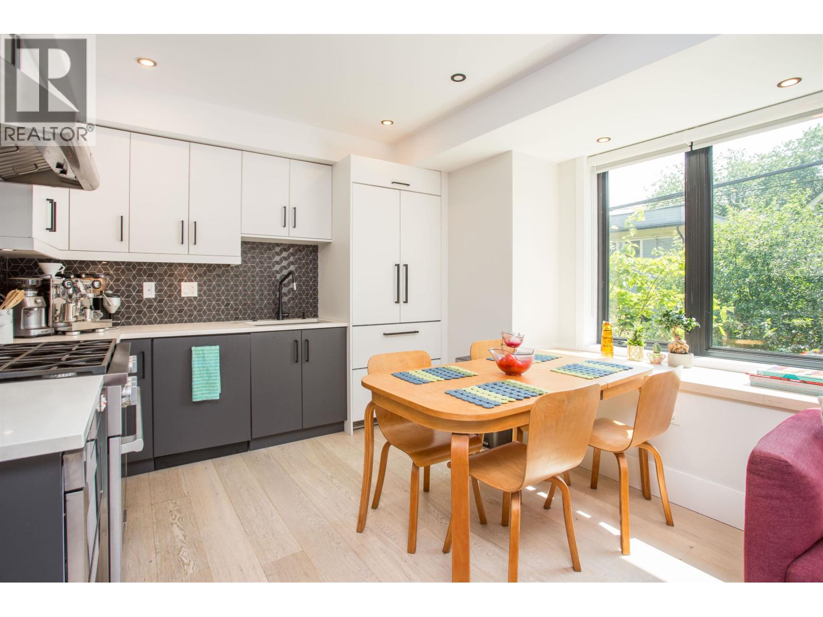 2 1152 Comox Street, Vancouver, British Columbia  V6E 1K5 - Photo 6 - R3126260