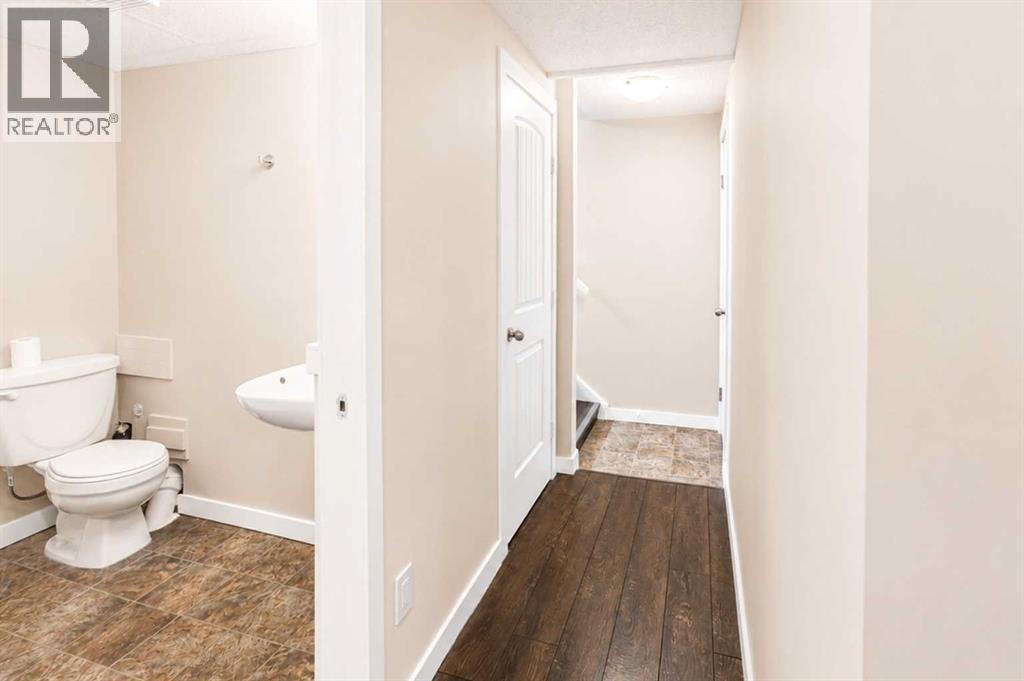 302 Terrace Park, Red Deer, Alberta  T4N 1V8 - Photo 22 - A2325677