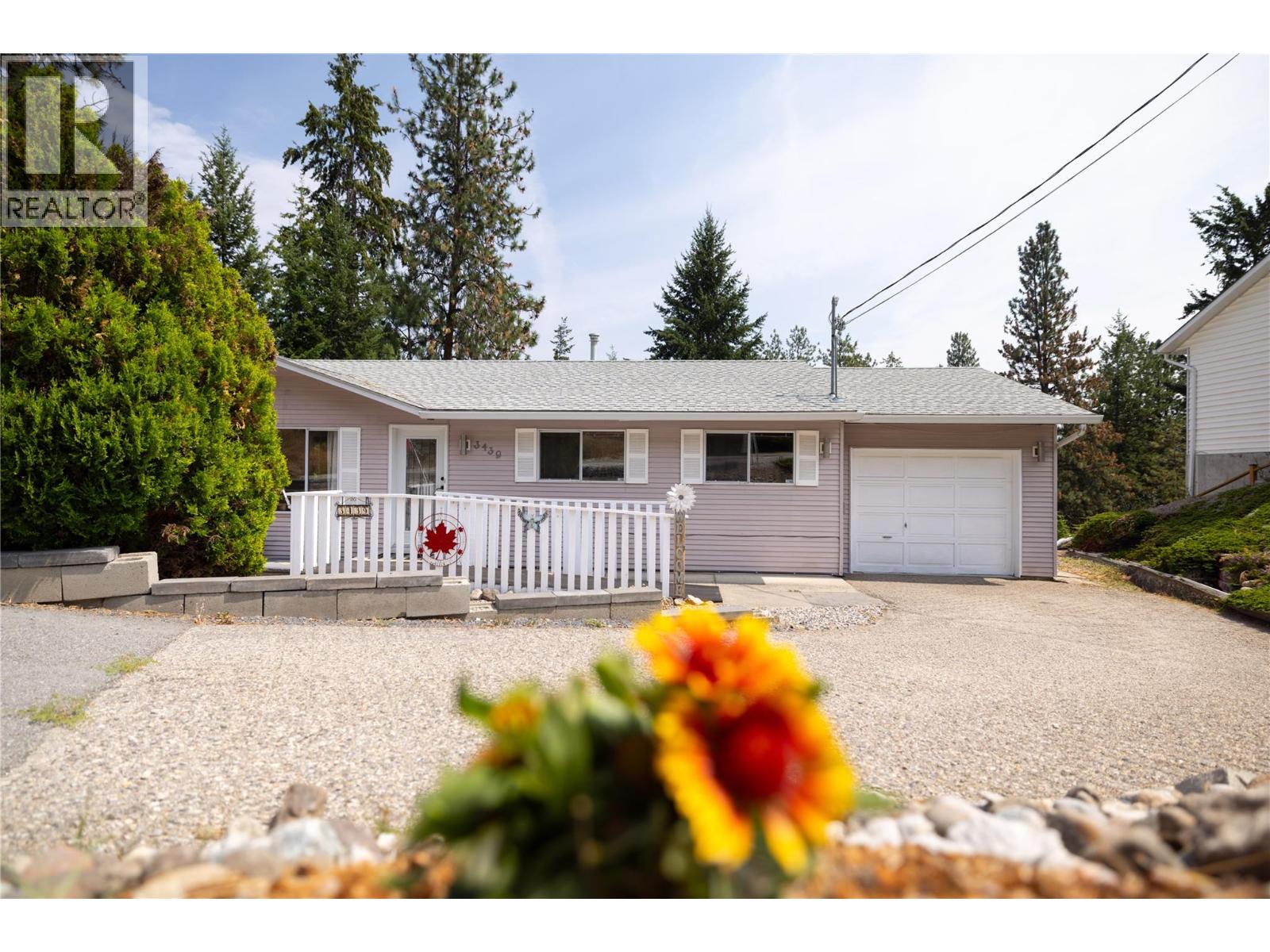 3439 Mciver Road, West Kelowna, British Columbia  V4T 1H7 - Photo 4 - 10376581