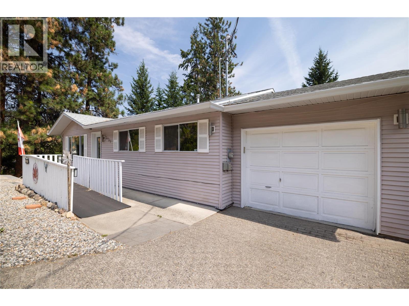3439 Mciver Road, West Kelowna, British Columbia  V4T 1H7 - Photo 5 - 10376581