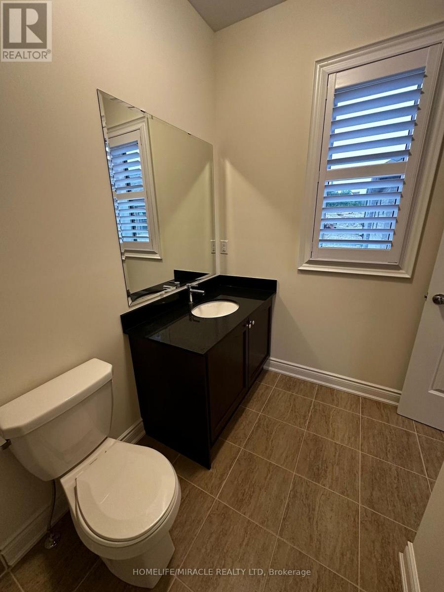 Coach - 33 Rowe Street, Bradford West Gwillimbury, Ontario  L3Z 4M9 - Photo 16 - N13652744
