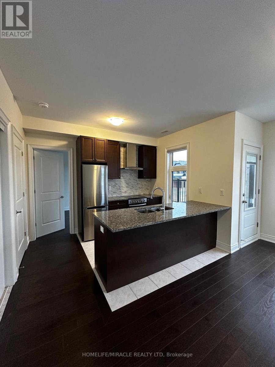 Coach - 33 Rowe Street, Bradford West Gwillimbury, Ontario  L3Z 4M9 - Photo 6 - N13652744