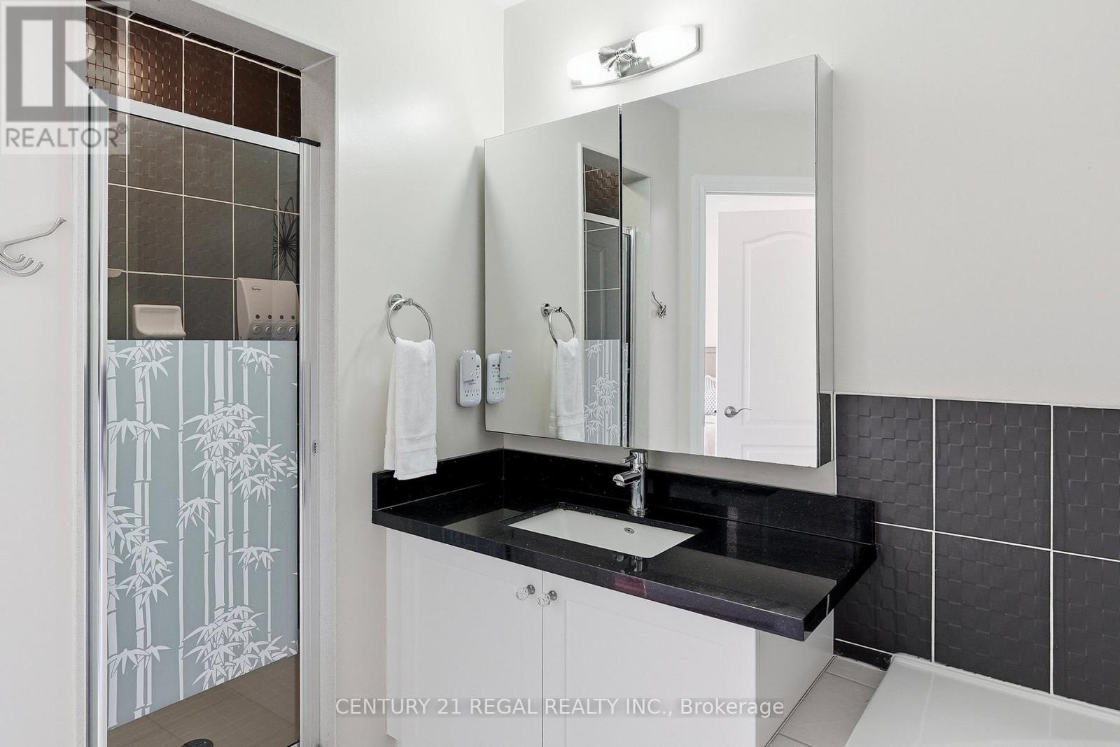 10461 Woodbine Avenue, Markham, Ontario  L6C 0K4 - Photo 31 - N13652794