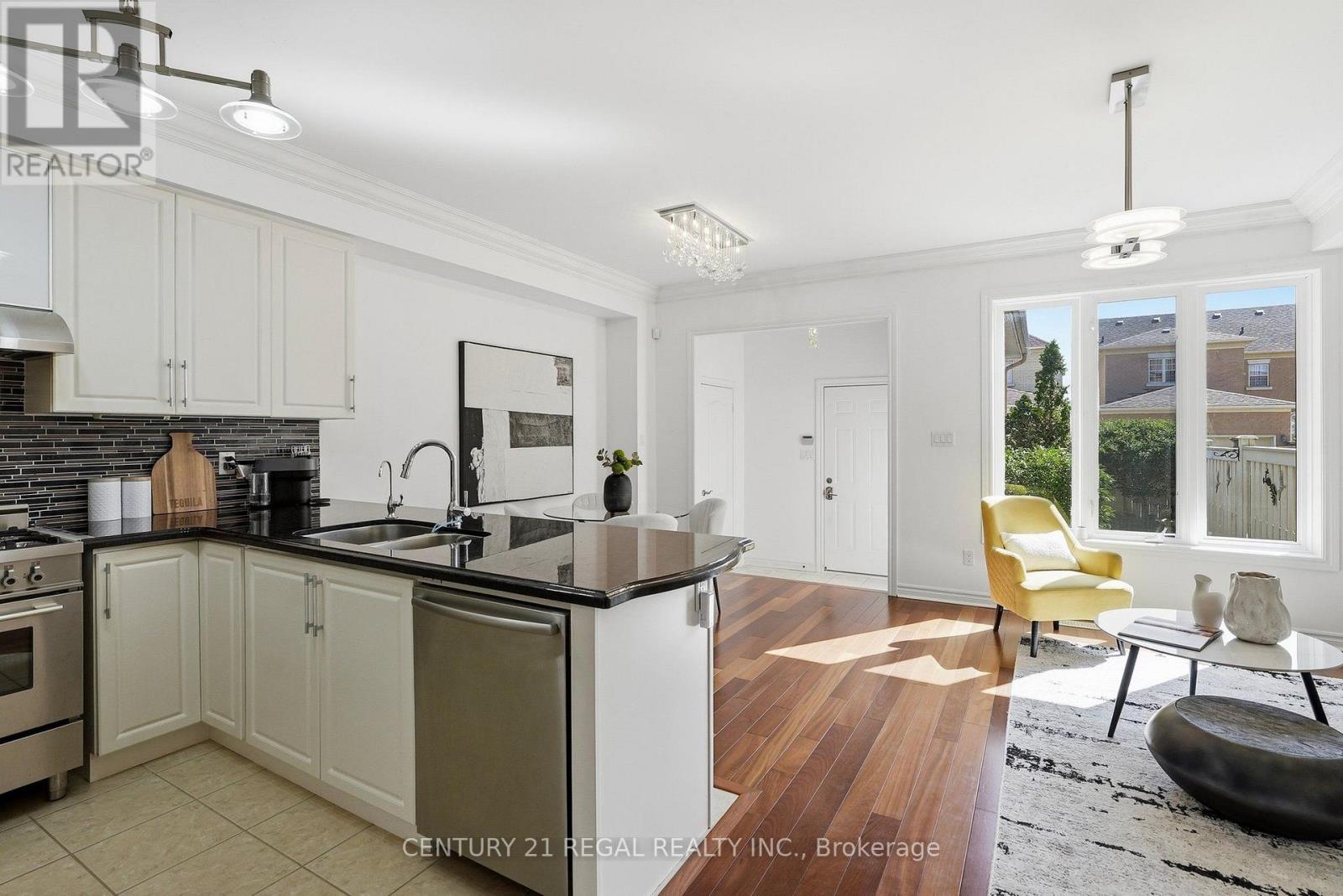 10461 Woodbine Avenue, Markham, Ontario  L6C 0K4 - Photo 8 - N13652794