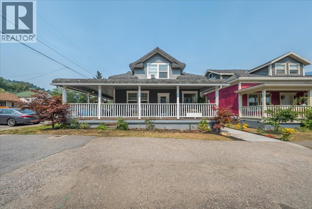 1195 Tamarac Avenue, Trail, British Columbia