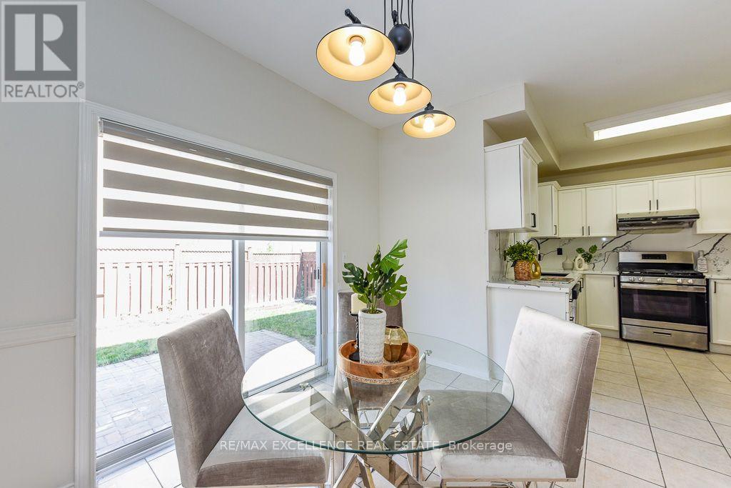 44 Overture Lane, Brampton, Ontario L6S 6H8 - Photo 13 - W13652666