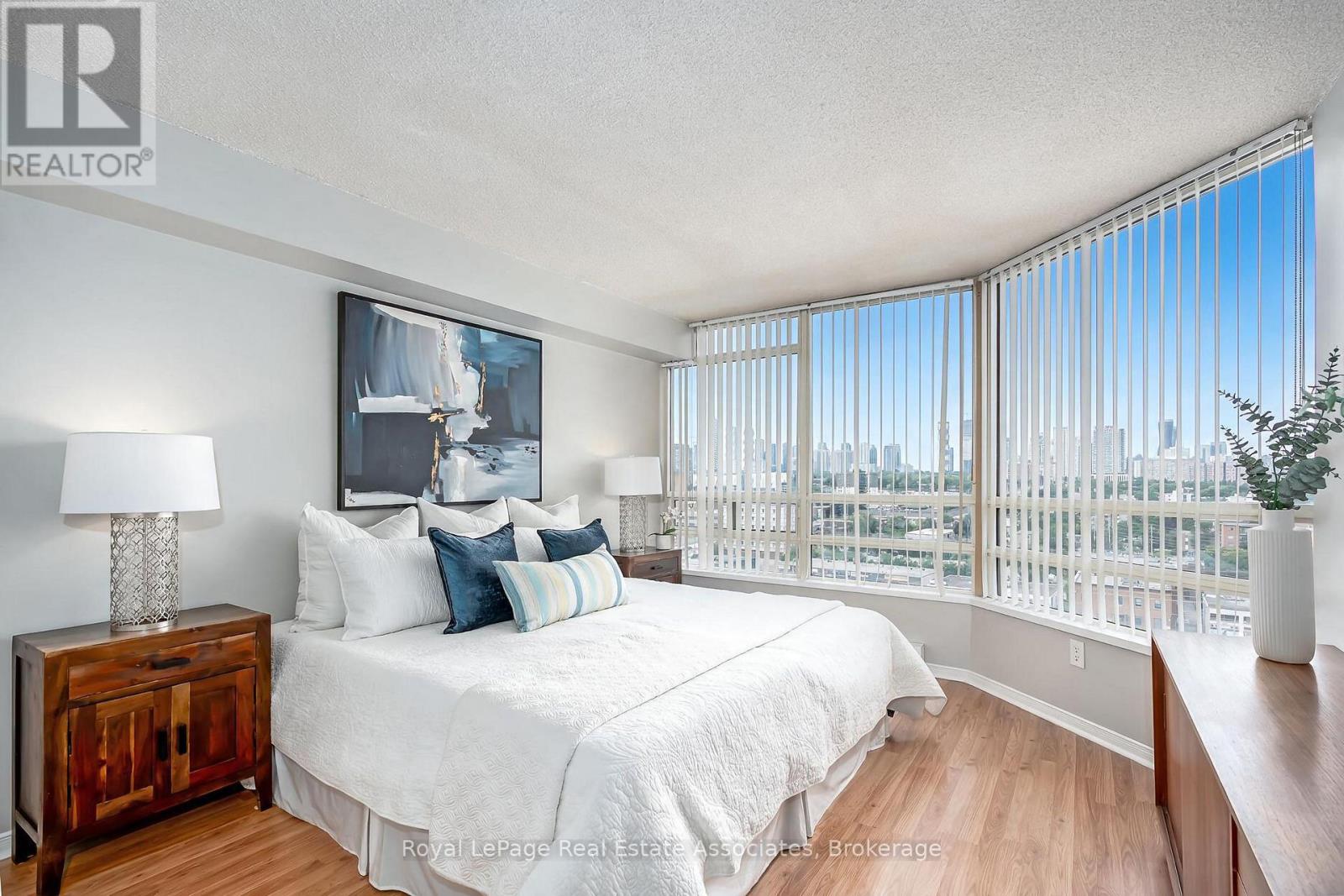 1611 - 75 King Street E, Mississauga, Ontario  L5A 4G5 - Photo 26 - W13652670