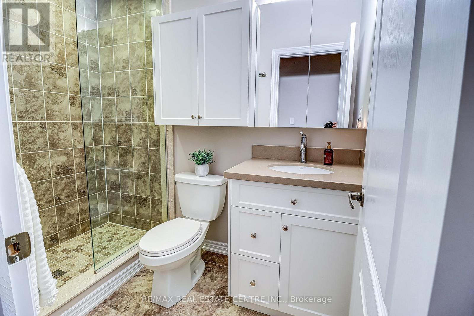3 Alamode Road, Brampton, Ontario  L6R 3Z8 - Photo 19 - W13652672